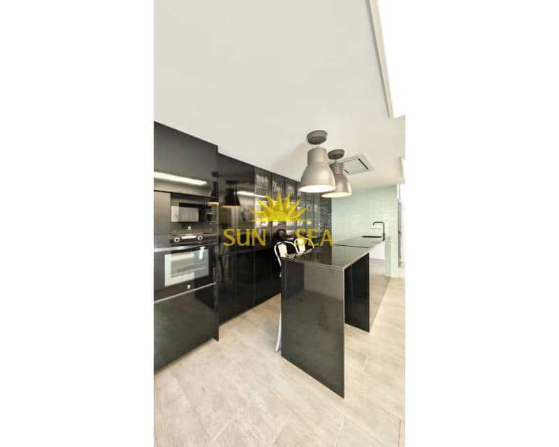 4 soveværelse Villa til salg i Los Cuarteros med swimmingpool - € 430.000 (Ref: 9004281)