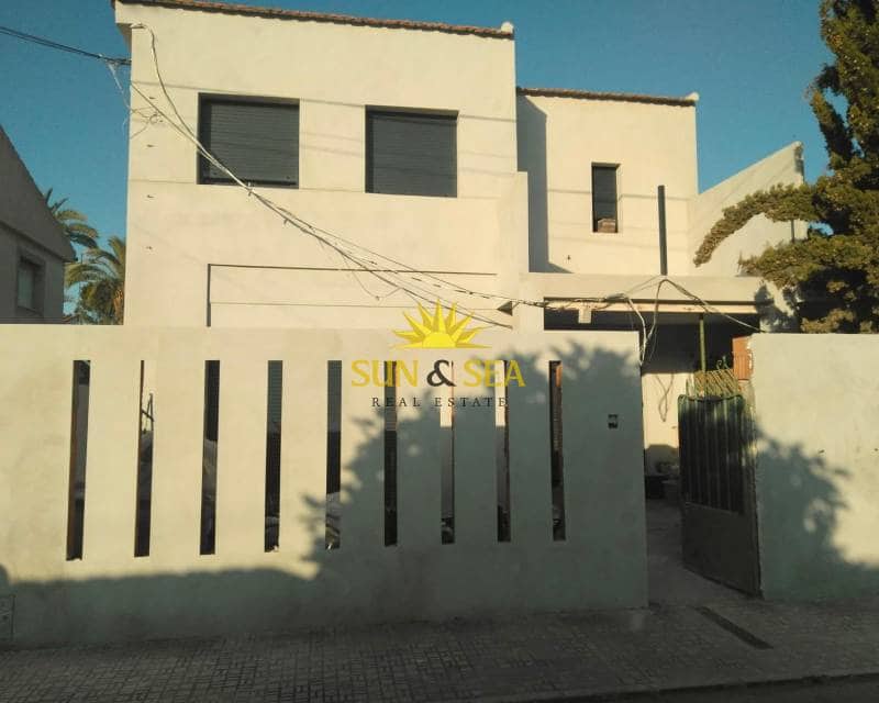 4 soveværelse Villa til salg i Los Cuarteros med swimmingpool - € 430.000 (Ref: 9004281)