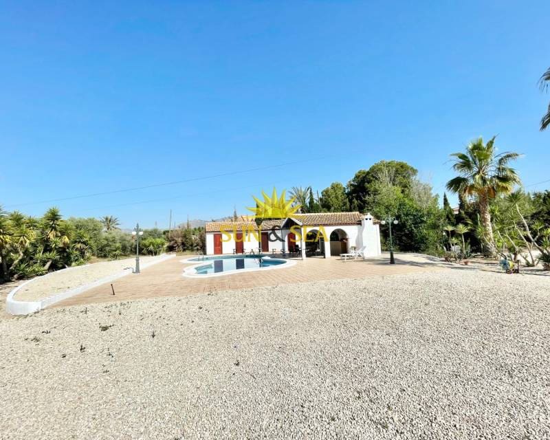 12 soveværelse Villa til salg i Crevillente / Crevillent med swimmingpool garage - € 575.000 (Ref: 9006074)