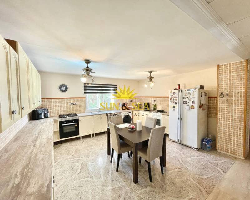 12 soveværelse Villa til salg i Crevillente / Crevillent med swimmingpool garage - € 575.000 (Ref: 9006074)