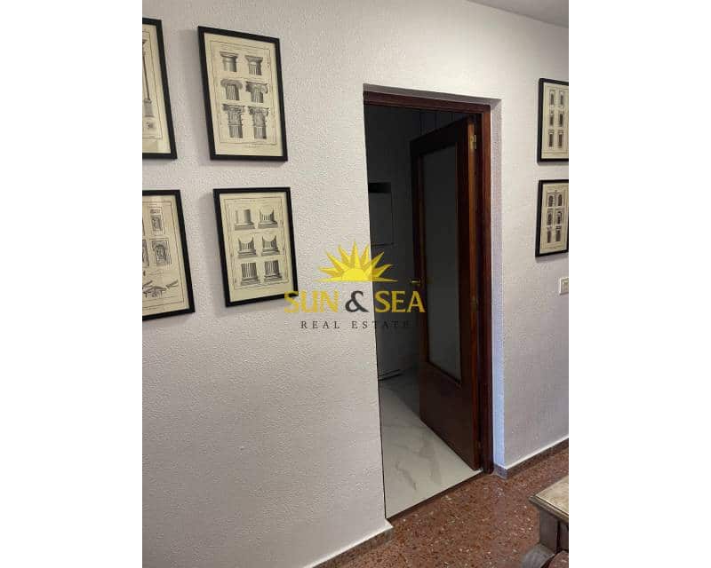 3 quarto Apartamento para arrendar em Puerto de Mazarron - 750 € (Ref: 9006078)