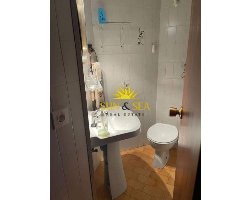 3 quarto Apartamento para arrendar em Puerto de Mazarron - 750 € (Ref: 9006078)