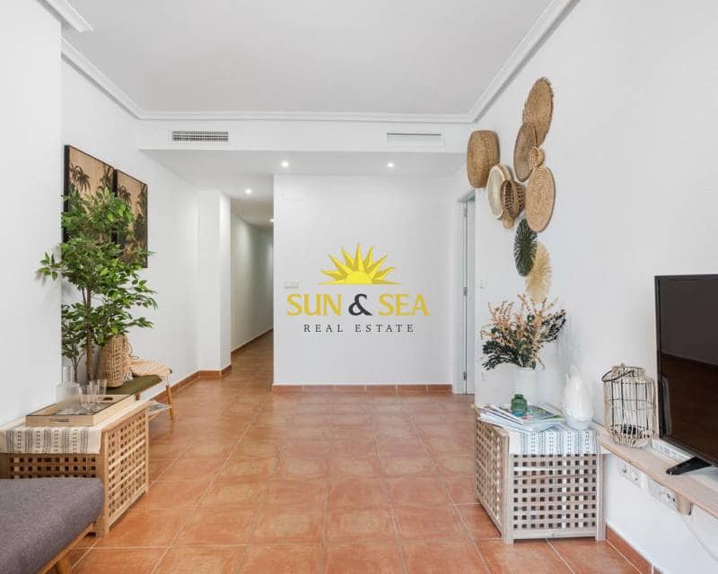 3 slaapkamer Appartement te koop in Guardamar del Segura - € 299.999 (Ref: 9015119)