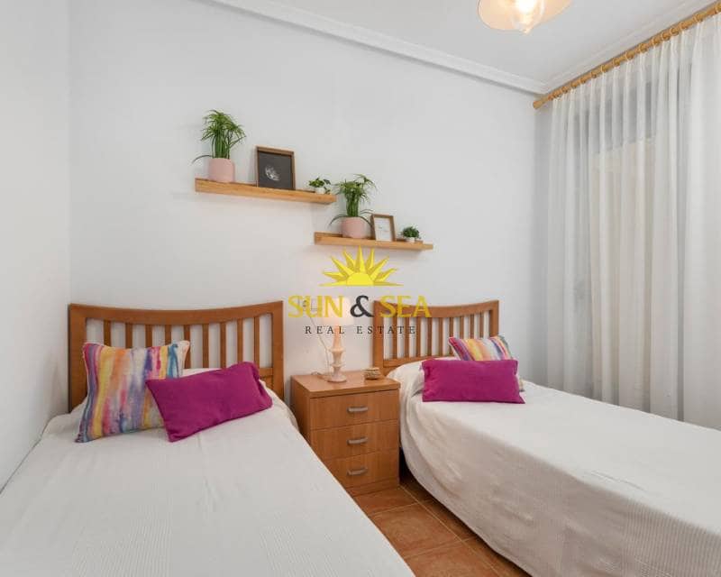 3 slaapkamer Appartement te koop in Guardamar del Segura - € 299.999 (Ref: 9015119)