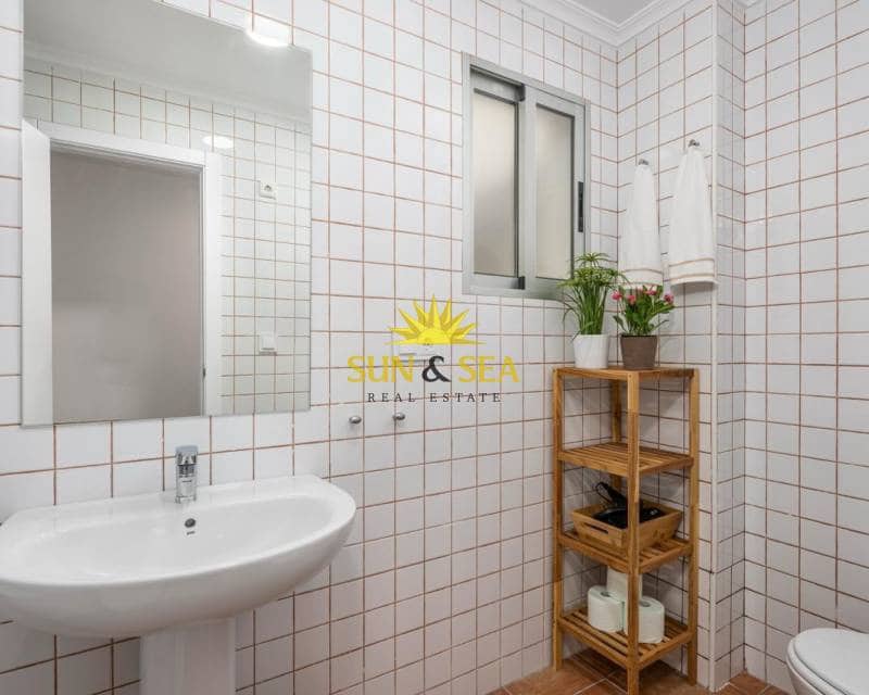 3 slaapkamer Appartement te koop in Guardamar del Segura - € 299.999 (Ref: 9015119)