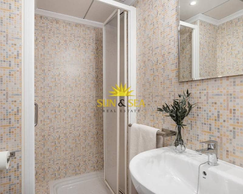 3 slaapkamer Appartement te koop in Guardamar del Segura - € 299.999 (Ref: 9015119)