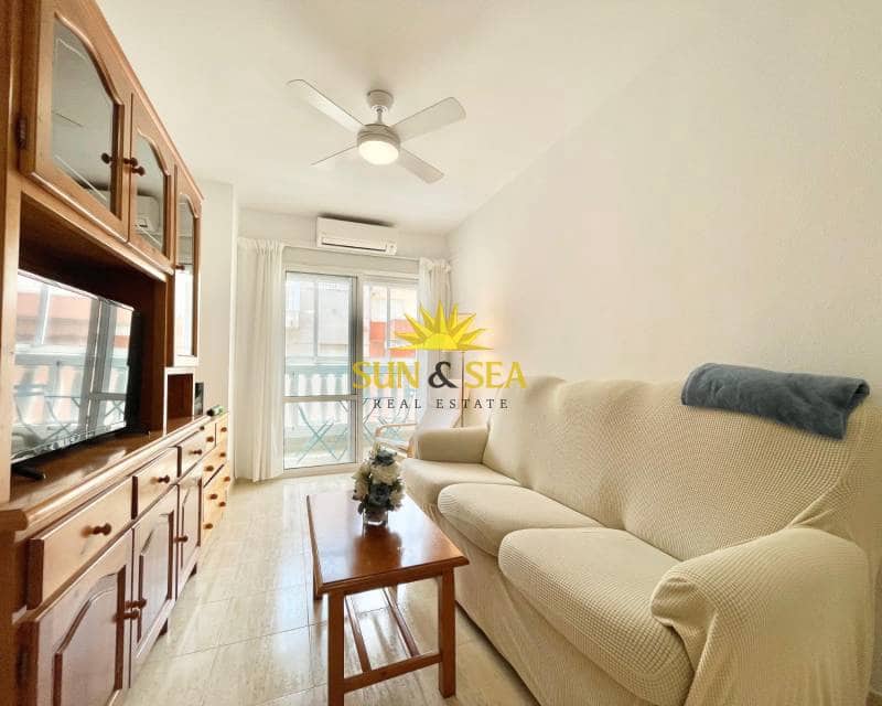 3 soverom Leilighet til leie i Torrevieja med svømmebasseng garasje - € 950 (Ref: 9015120)
