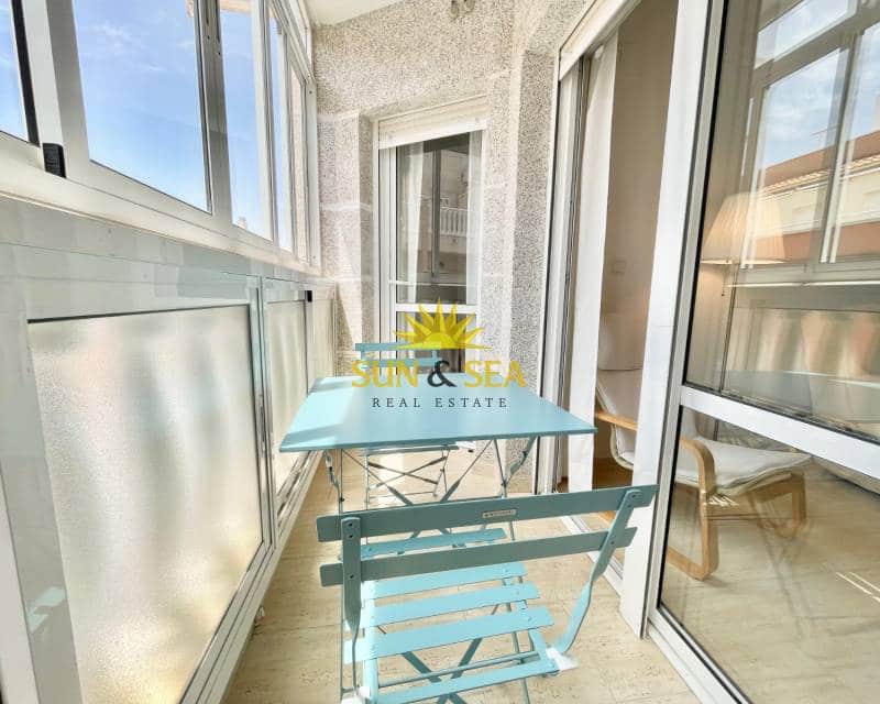 3 soverom Leilighet til leie i Torrevieja med svømmebasseng garasje - € 950 (Ref: 9015120)