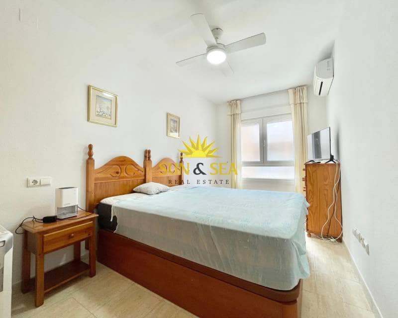 3 soverom Leilighet til leie i Torrevieja med svømmebasseng garasje - € 950 (Ref: 9015120)