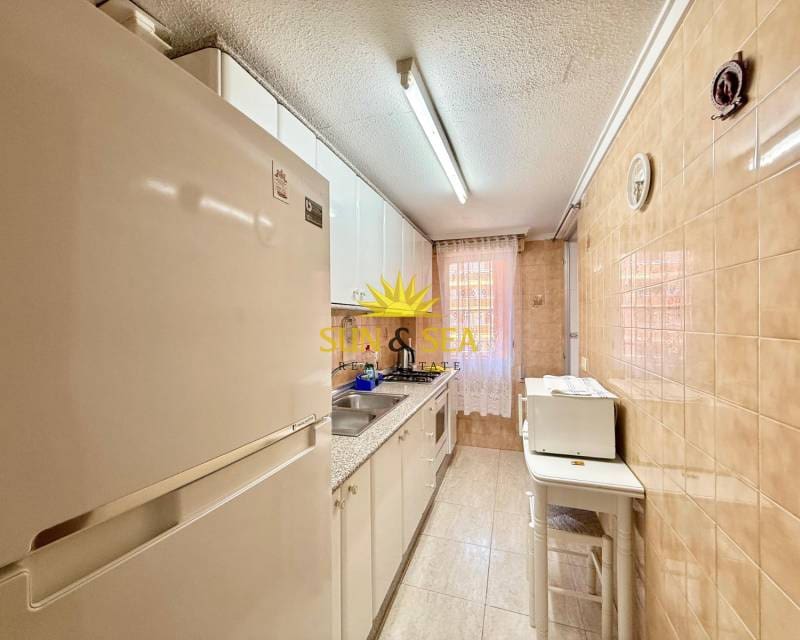 3 chambre Appartement à vendre à Torrevieja avec piscine - 149 000 € (Ref: 9015936)