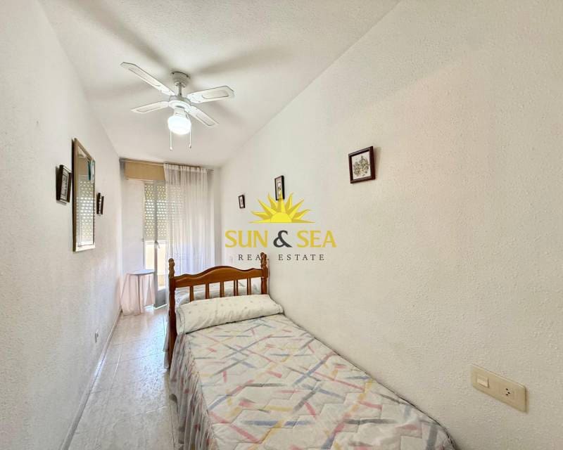 3 chambre Appartement à vendre à Torrevieja avec piscine - 149 000 € (Ref: 9015936)