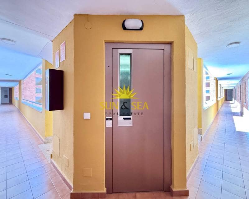 3 chambre Appartement à vendre à Torrevieja avec piscine - 149 000 € (Ref: 9015936)