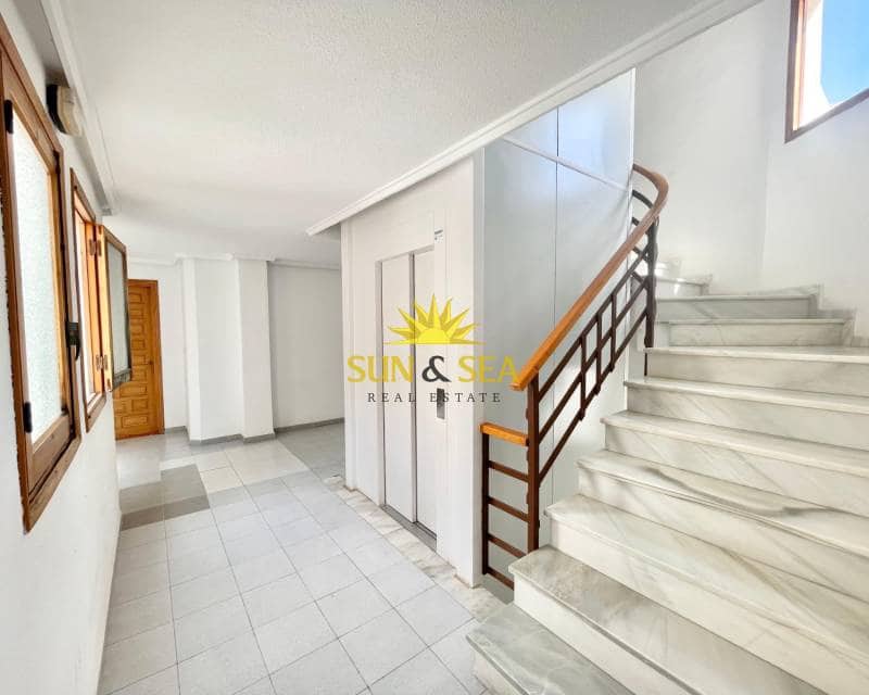 1 sovrum Lägenhet att hyra i Torrevieja med pool - 750 € (Ref: 9018749)