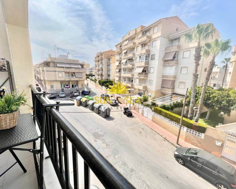 1 sovrum Lägenhet att hyra i Torrevieja med pool - 750 € (Ref: 9018749)