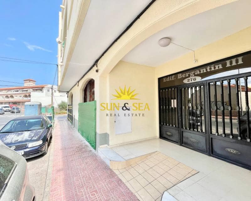 1 sovrum Lägenhet att hyra i Torrevieja med pool - 750 € (Ref: 9018749)