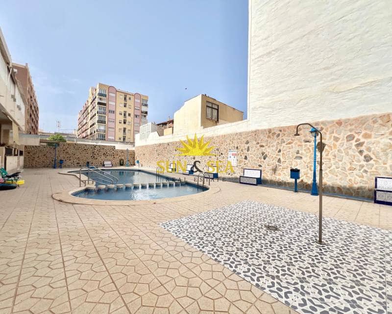 1 sovrum Lägenhet att hyra i Torrevieja med pool - 750 € (Ref: 9018749)