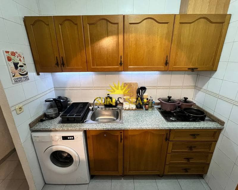 1 bedroom Apartment for rent in Torrevieja with pool - € 750 (Ref: 9018749)