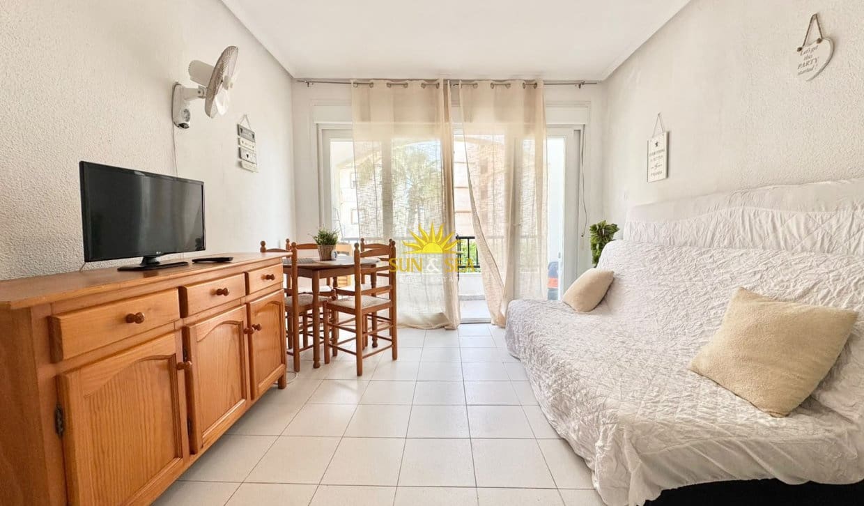 1 bedroom Apartment for rent in Torrevieja with pool - € 700 (Ref: 9018749)