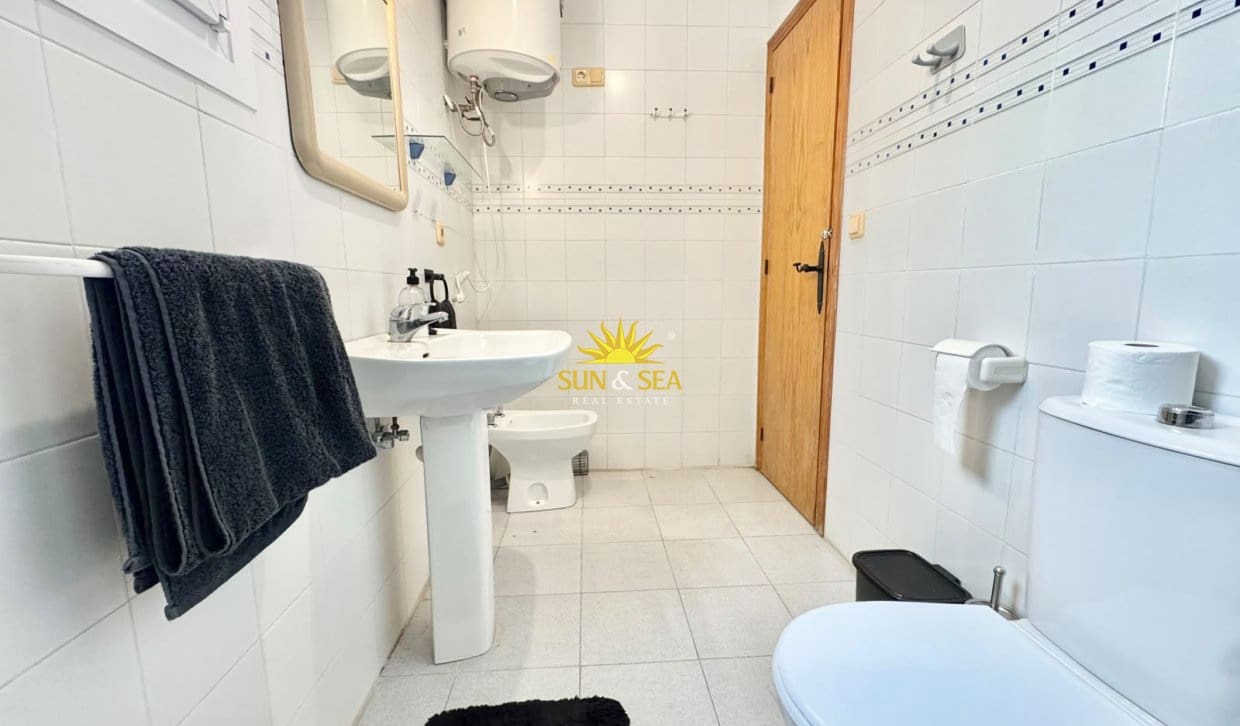1 bedroom Apartment for rent in Torrevieja with pool - € 700 (Ref: 9018749)
