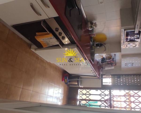 4 Zimmer Villa zu vermieten in La Manga del Mar Menor mit Pool - 800 € (Ref: 9022336)