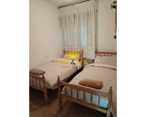 4 Zimmer Villa zu vermieten in La Manga del Mar Menor mit Pool - 800 € (Ref: 9022336)