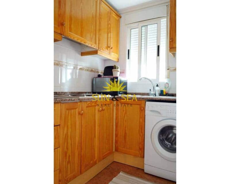 2 soverom Leilighet til leie i Torrevieja - € 800 (Ref: 9022339)