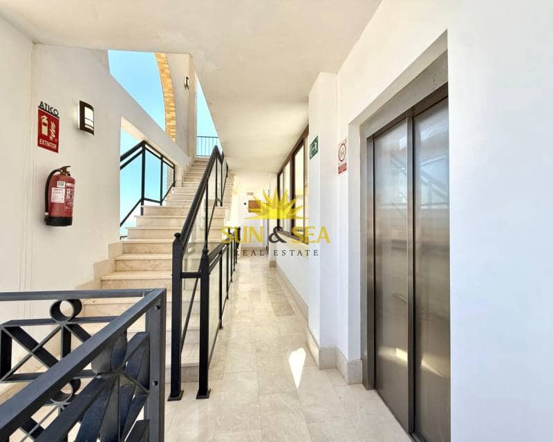 3 sypialnia Penthouse do wynajęcia w Guardamar del Segura z basenem garażem - 2 000 € (Ref: 9022342)