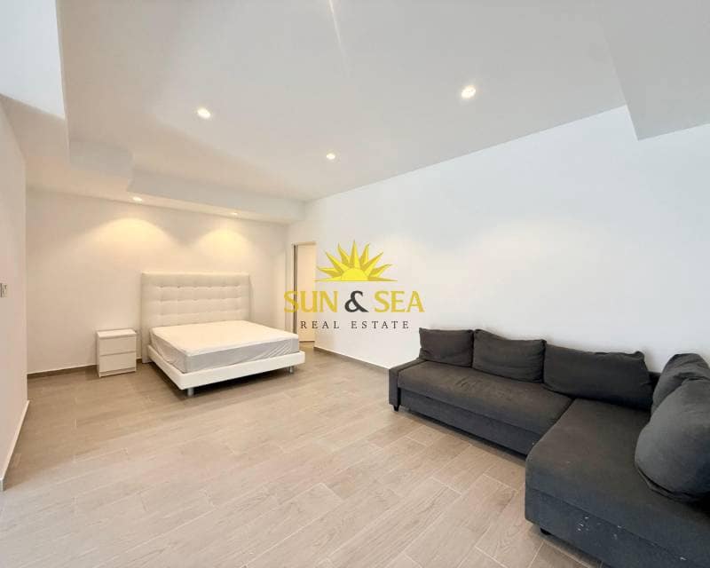 4 sovrum Villa att hyra i Benijofar med pool garage - 2 350 € (Ref: 9022343)