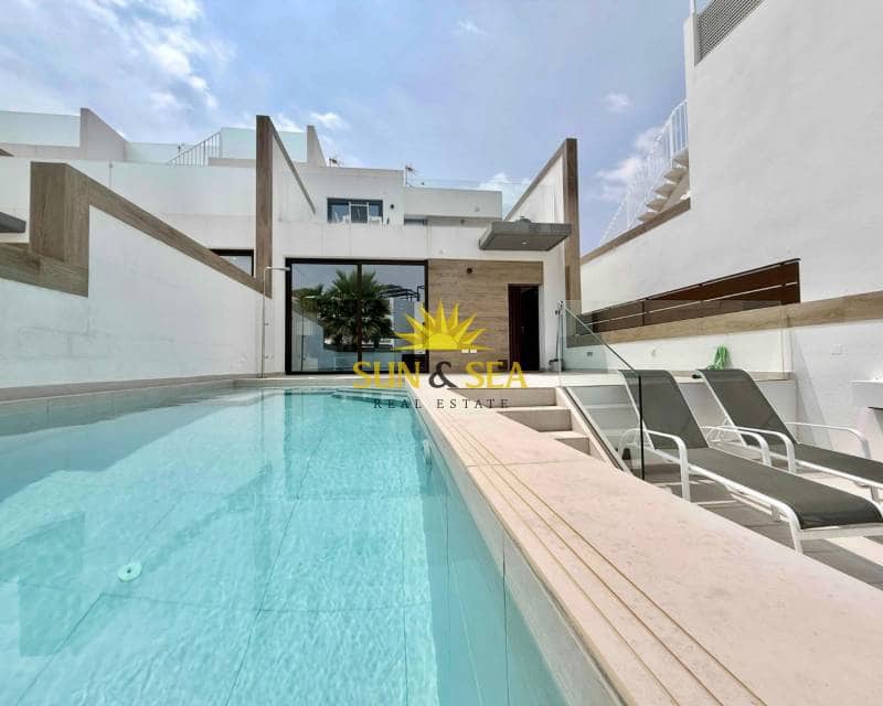 4 sovrum Villa att hyra i Benijofar med pool garage - 2 350 € (Ref: 9022343)