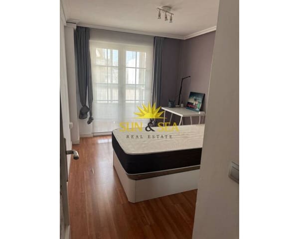 3 bedroom Apartment for rent in Centro - Muelle Pesquero, Torrevieja - € 1,450 (Ref: 9025645)