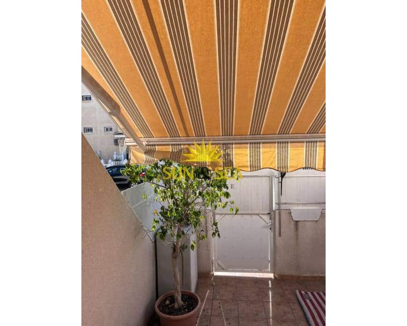 2 bedroom Townhouse for rent in Gran Alacant with pool - € 950 (Ref: 9028422)