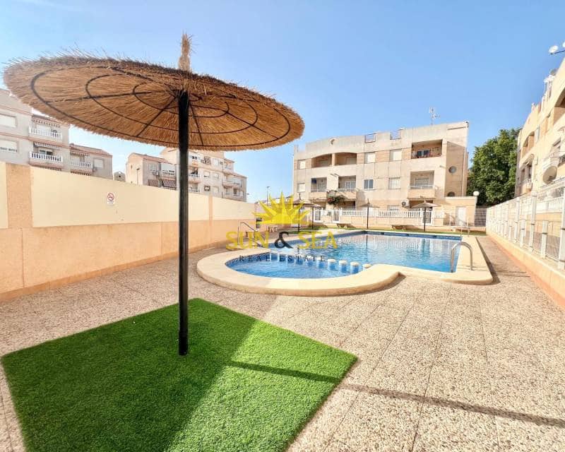 2 camera da letto Appartamento da affittare in Torrevieja con piscina - 800 € (Rif: 9028425)