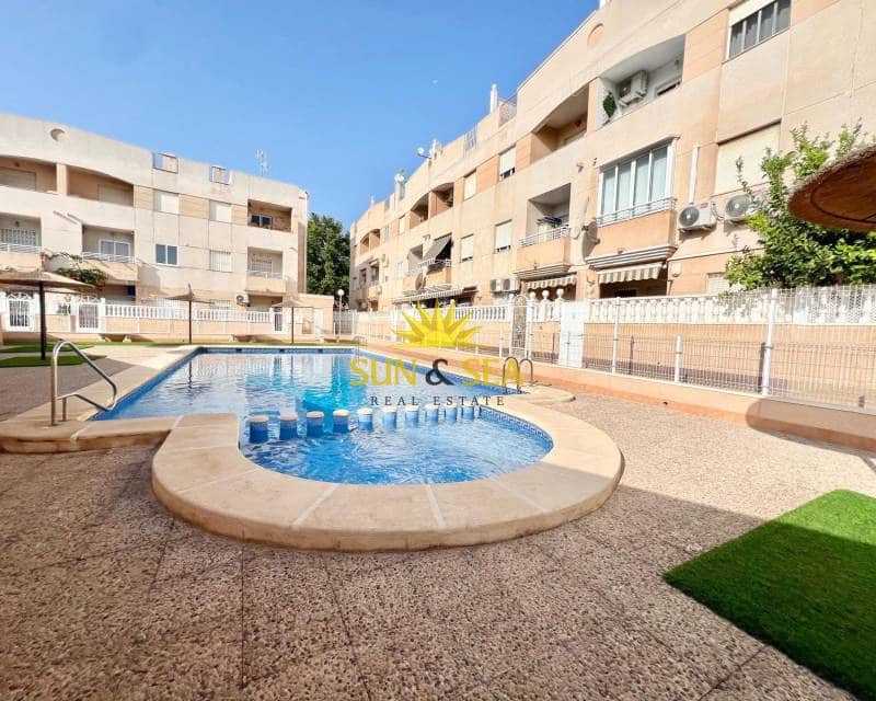 2 camera da letto Appartamento da affittare in Torrevieja con piscina - 800 € (Rif: 9028425)