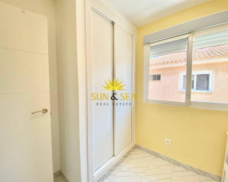 2 soveværelse Lejlighed til leje i Los Narejos med garage - € 850 (Ref: 9030398)