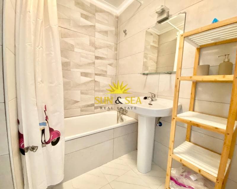 2 soveværelse Lejlighed til leje i Los Narejos med garage - € 850 (Ref: 9030398)