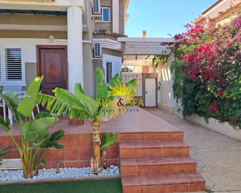 2 bedroom Villa for holiday rental in Gran Alacant with pool - € 1,500 (Ref: 9030846)