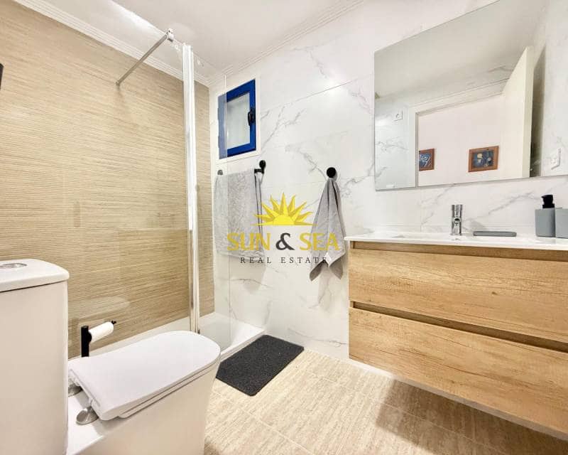 Apartamento de 2 habitaciones en Dehesa de Campoamor en alquiler con piscina - 750 € (Ref: 9033473)