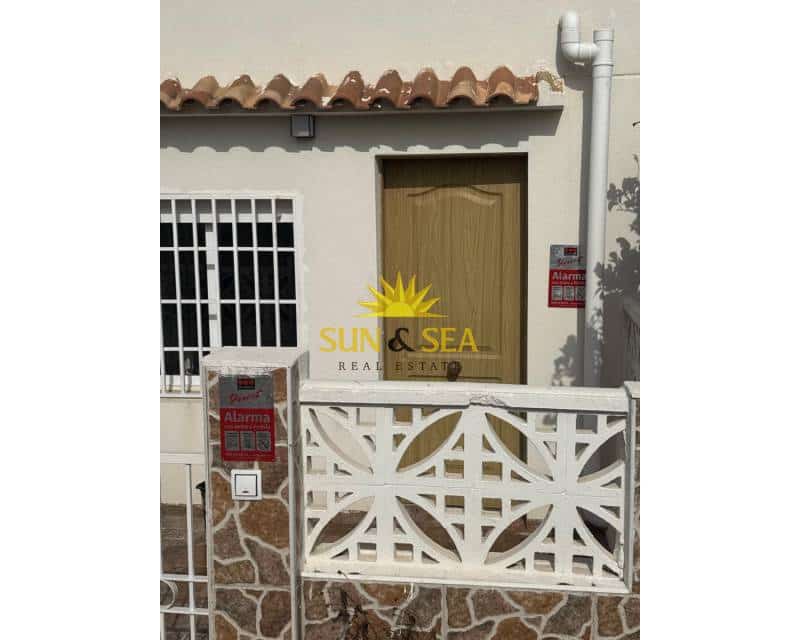 3 bedroom Villa for sale in El Chaparral - € 200,000 (Ref: 9049252)