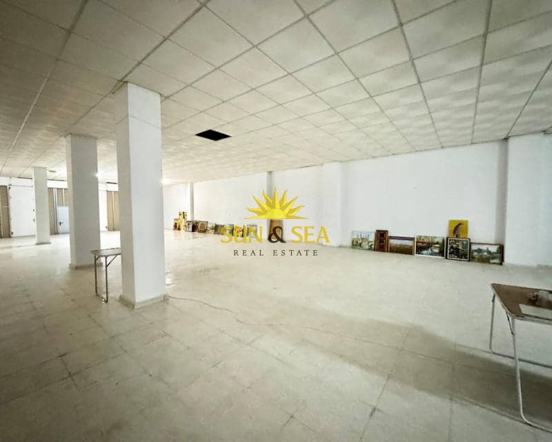 1 camera da letto Commerciale da affittare in Torrevieja - 5.000 € (Rif: 9051493)