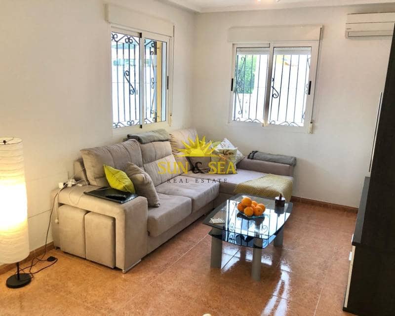3 bedroom Villa for rent in Orihuela Costa with pool - € 1,300 (Ref: 9058043)