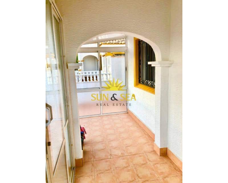 3 bedroom Villa for rent in Orihuela Costa with pool - € 1,300 (Ref: 9058043)