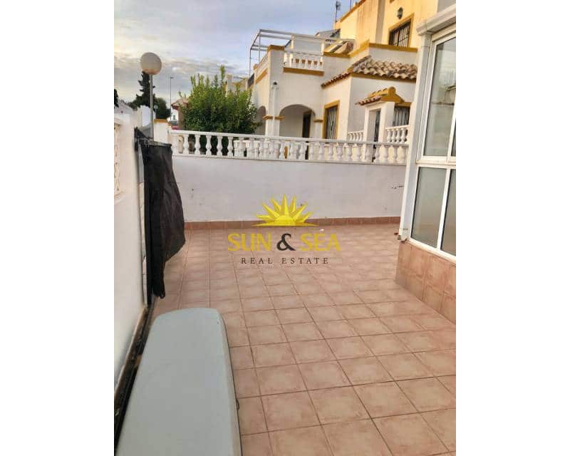 3 bedroom Villa for rent in Orihuela Costa with pool - € 1,300 (Ref: 9058043)