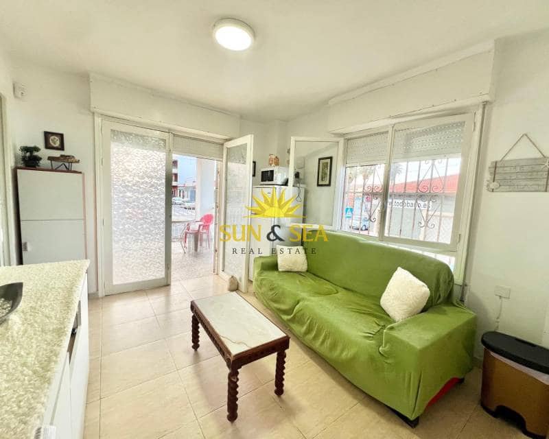 2 Zimmer Apartment zu vermieten in Torrevieja - 750 € (Ref: 9058047)