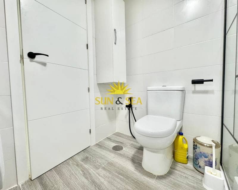 Studio de 1 chambre à louer à Torrevieja avec piscine - 600 € (Ref: 9058048)