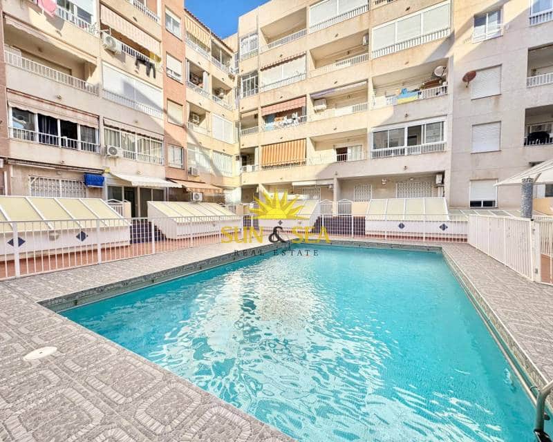Studio de 1 chambre à louer à Torrevieja avec piscine - 600 € (Ref: 9058048)