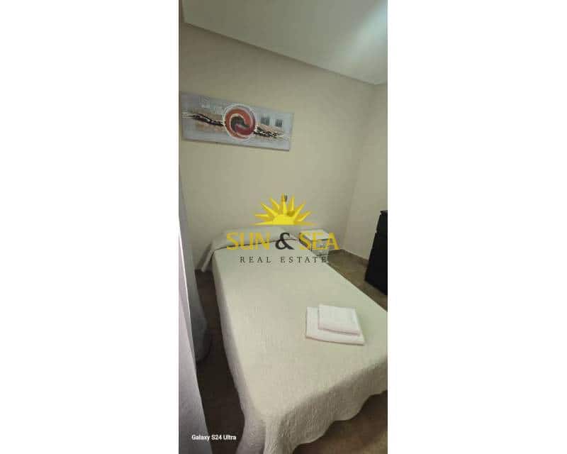 Apartamento de 3 habitaciones en Torrevieja en venta - 225.000 € (Ref: 9058236)