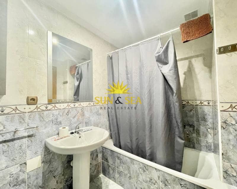 4 soveværelse Lejlighed til salg i Torrevieja - € 290.000 (Ref: 9058237)