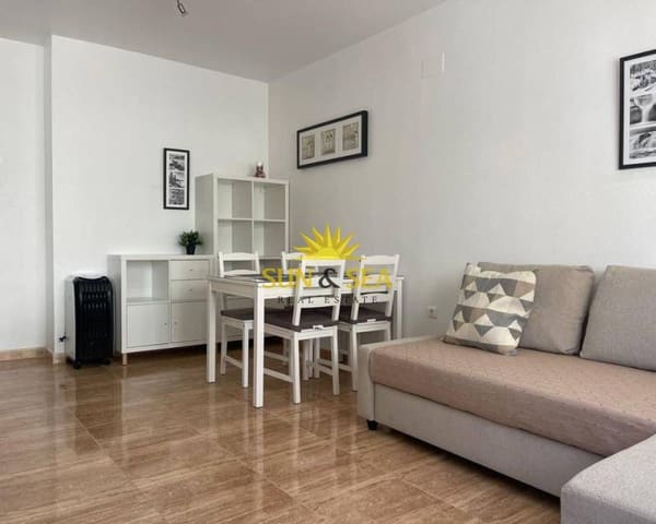 2 soveværelse Lejlighed til leje i Avenida Habaneras - Curva de Palangre, Torrevieja - € 850 (Ref: 9064708)