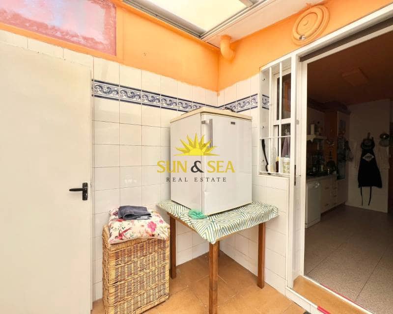 4 soverom Villa til salgs i Torre de la Horadada med garasje - € 229 000 (Ref: 9065646)