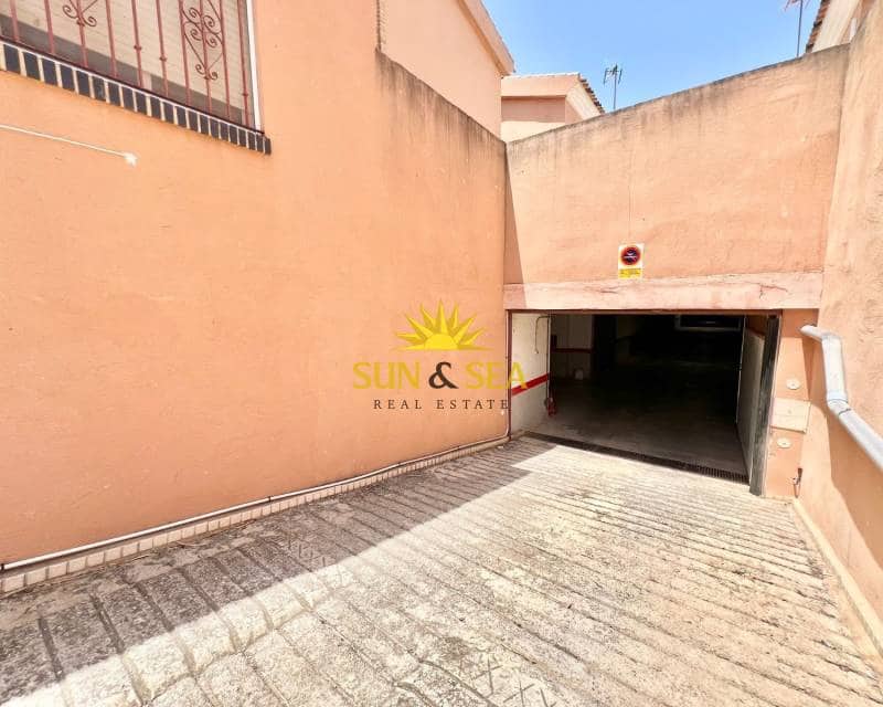 4 soverom Villa til salgs i Torre de la Horadada med garasje - € 229 000 (Ref: 9065646)